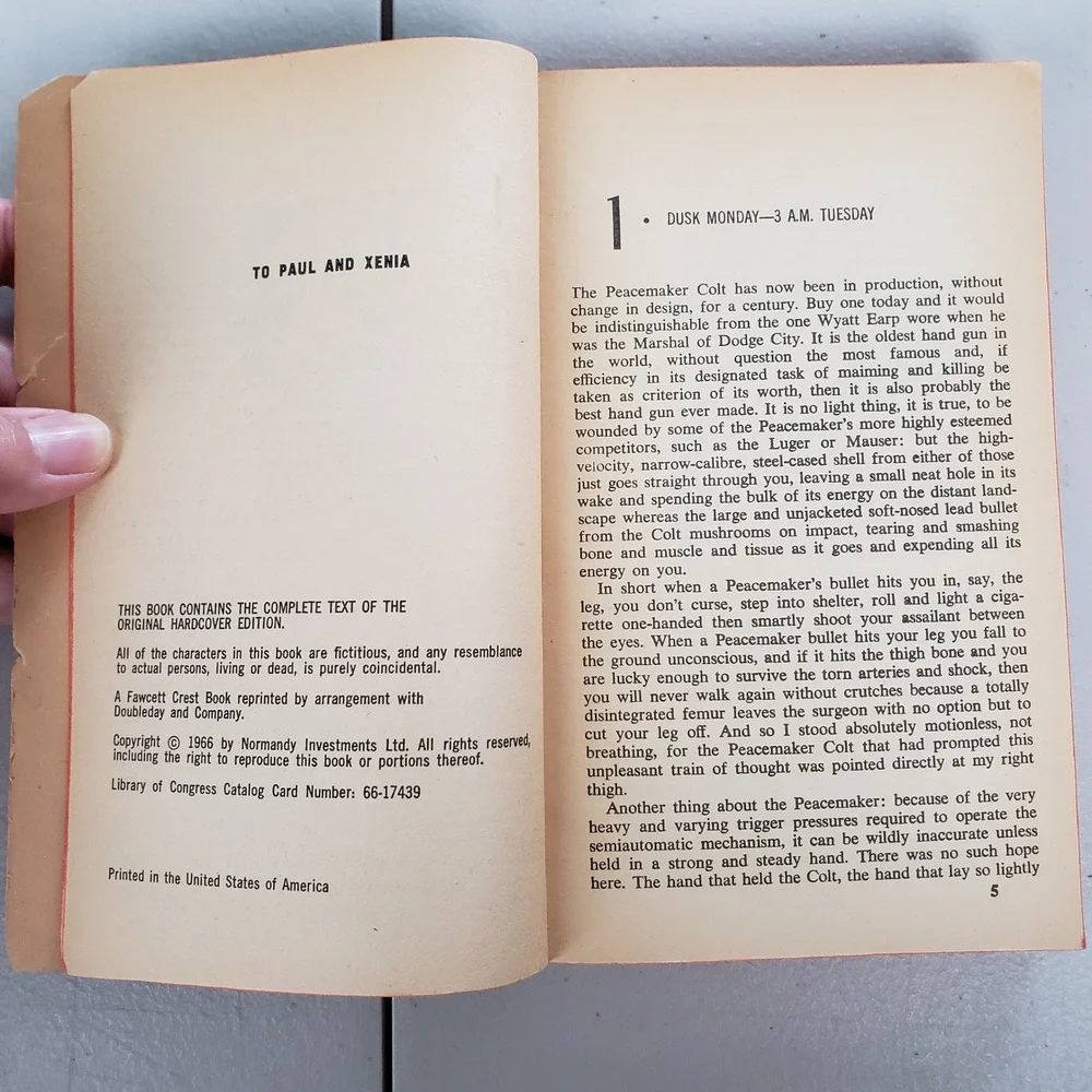 Fawcett Crest alistair maclean